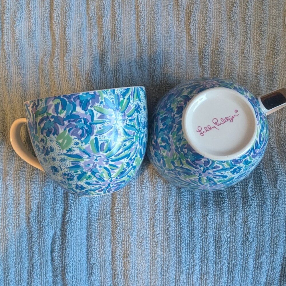 BOGO | Designer Mug | Lilly Pulitzer | Lion Around Pattern | Vibrant Blue & Gold - Picture 7 of 9